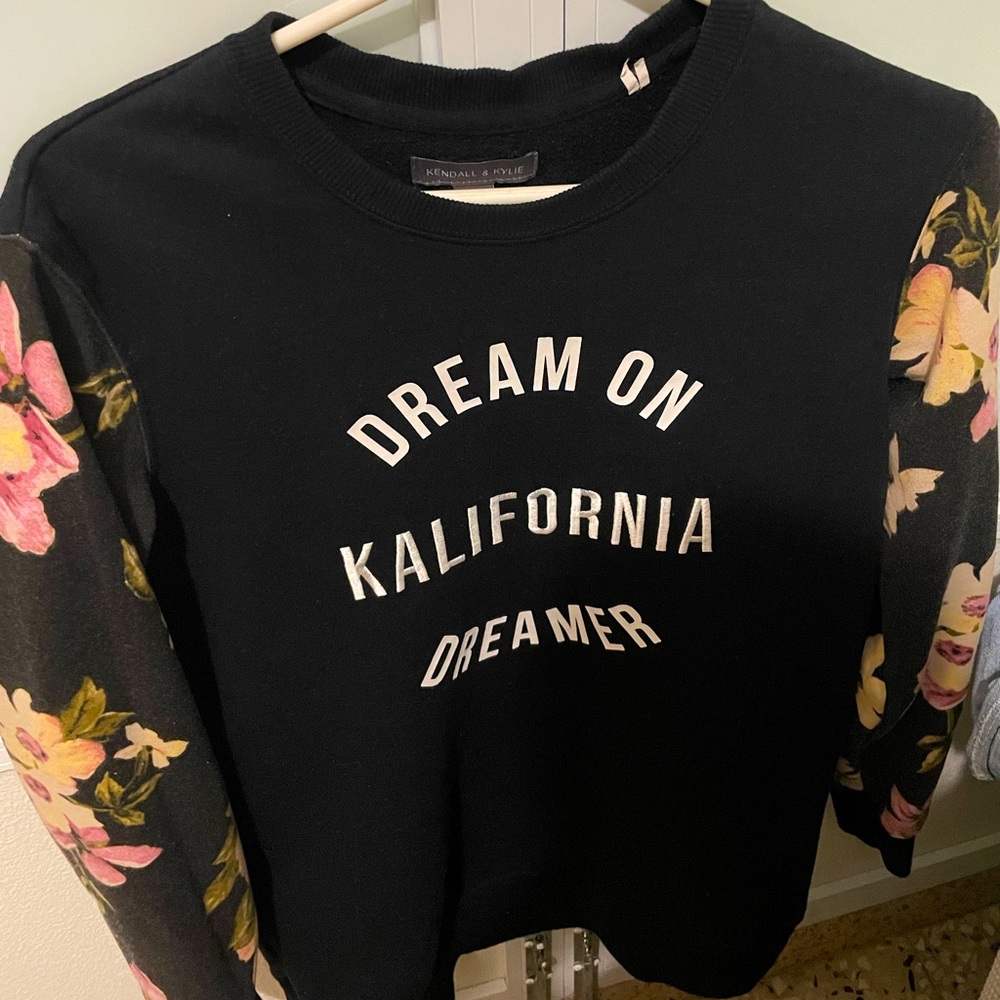 Beautiful sweater in perfect condition!